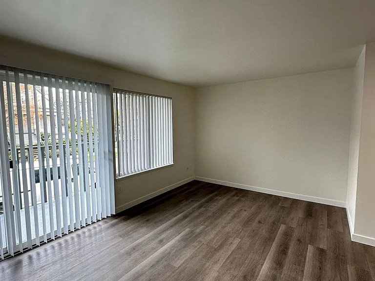 Golden Inca Apartments | Where Comfort Meets Style — Photo 12