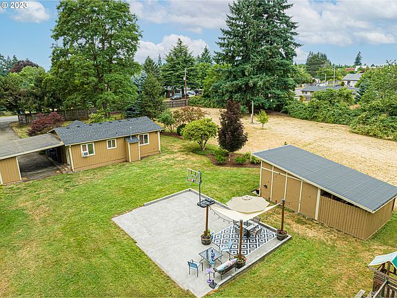 4th image of 7403 NE 131st Ave