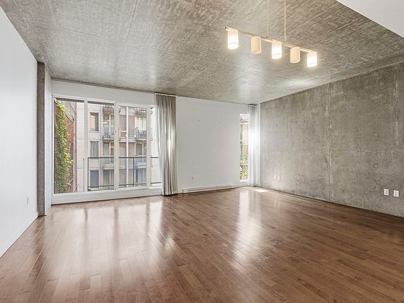 3rd image of 80 Rue Prince #405
