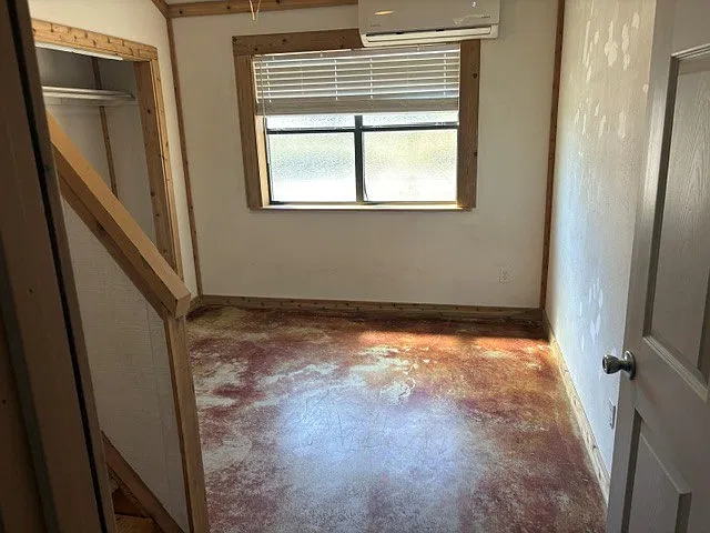 1201 Private Road 1501 #6