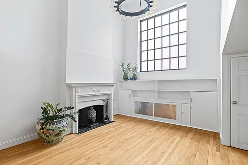 14 Minetta St #1 Photo 1