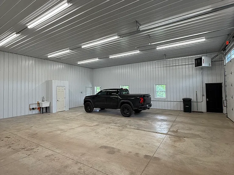 7260 Noblestown Rd #A — Photo 23