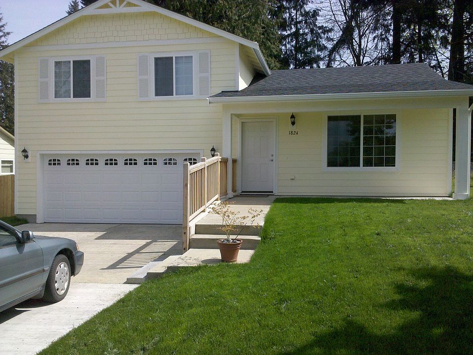 1st image of 1824 Steele St SE