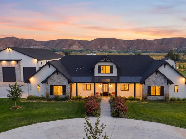 3115 Four Bits Ln, Emmett, ID 83617