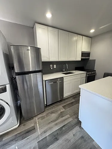 1429 N Hollywood St #2 Photo 1