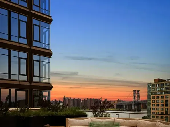 480 Kent Avenue image 15 of 17