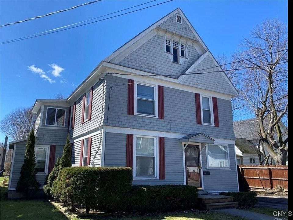 1st image of 810 Boyd St