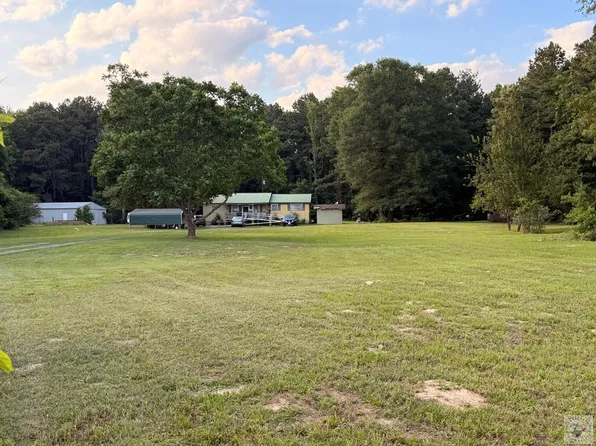 250 County Road 3211, De Kalb, TX 75559