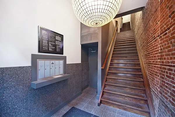 Rented by Bold New York | media 19