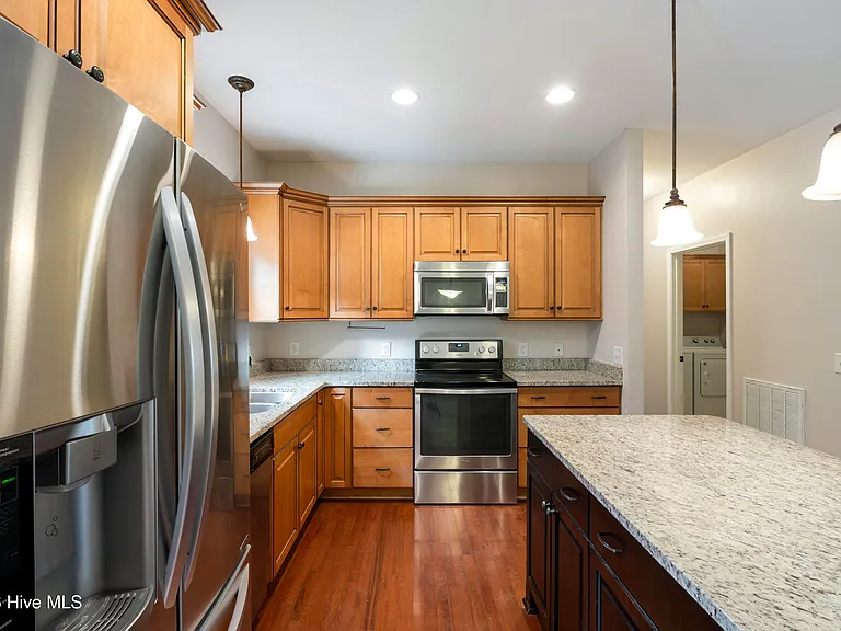 1350 Monticello Dr — Photo 9