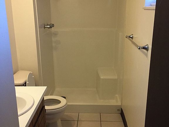 5th image of 313 N Fountain St APT 1