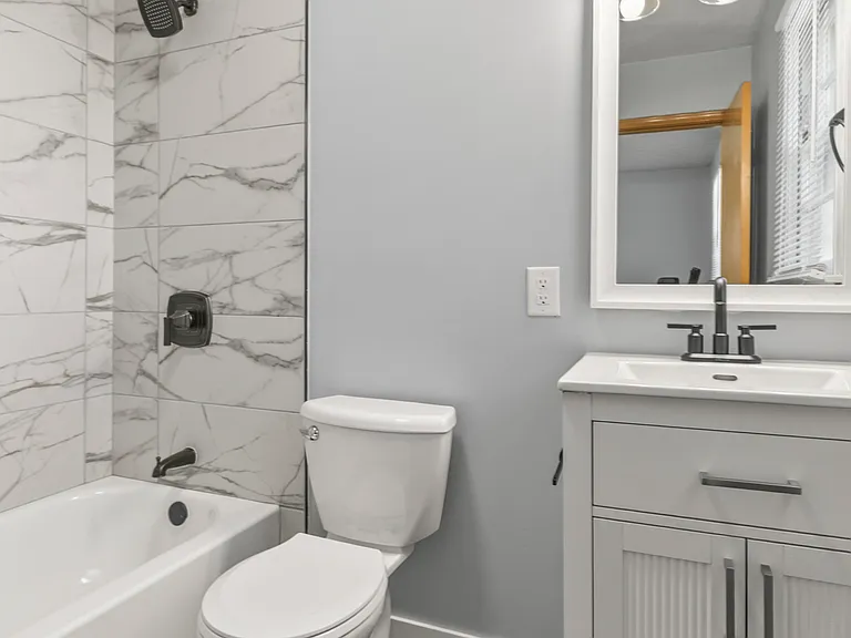 11214 Leavenworth St — Photo 13