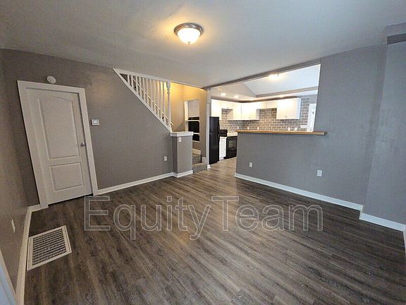4th image of 3314 Graydon Ave