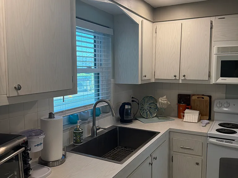 4775 Cove Cir #204 — Photo 21