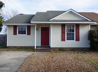 101 Creekview Dr, Jacksonville, NC 28540