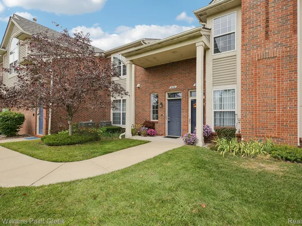 2056 Leighton Dr, Shelby Township, MI 48317