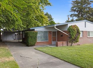 2620 W Clearwater Ave, Kennewick, WA 99336