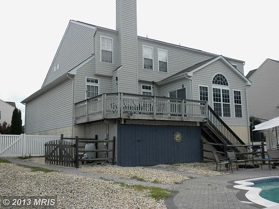 3rd image of 110 Lurgan Ln