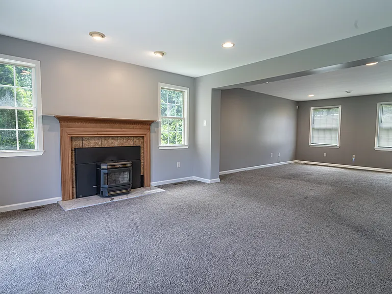 4300 Old Lincoln Hwy — Photo 8