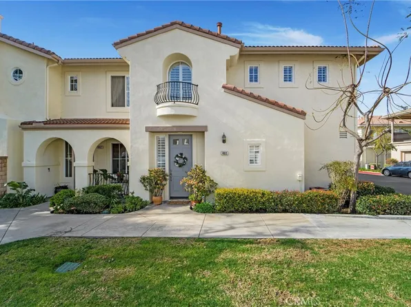 401 Knoll Lk, Mission Viejo, CA 92692