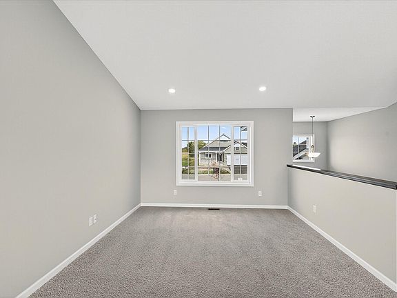 4th image of 1748 Squirrel Way