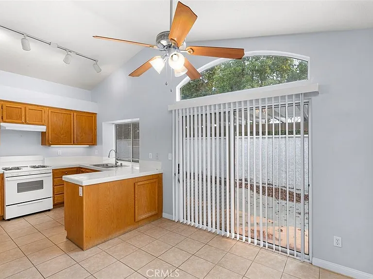 28243 Valombrosa Dr — Photo 8