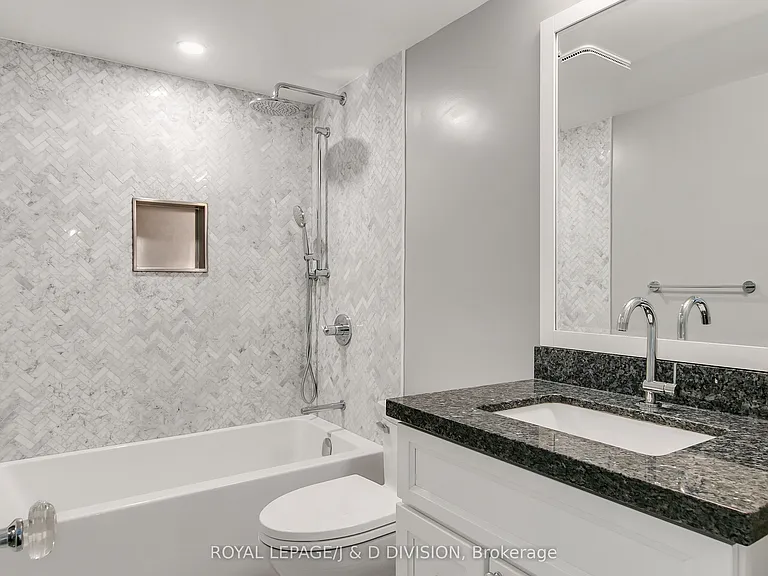 25 George St S #405 — Photo 28