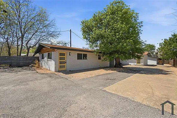1 bed, 610 sqft, $980 — Photo 3