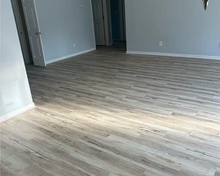 130 Ashdown Dr — Photo 2