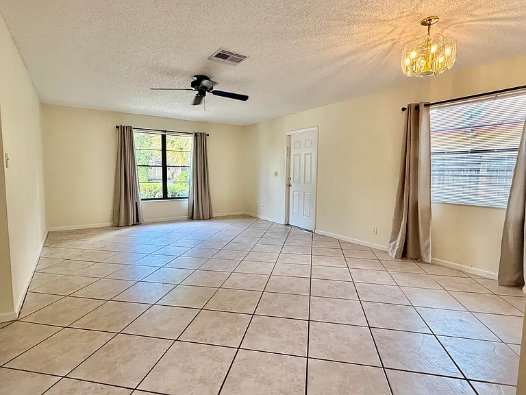 9121 E Highland Pines Dr — Photo 6