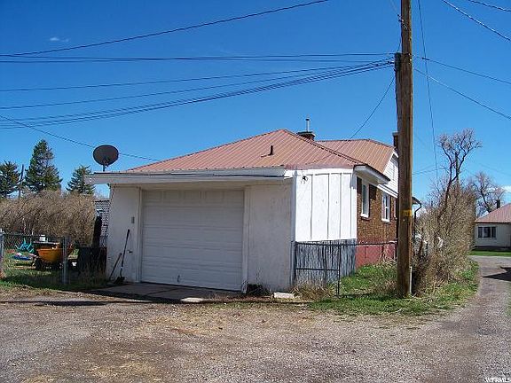 4th image of 922 Jefferson St