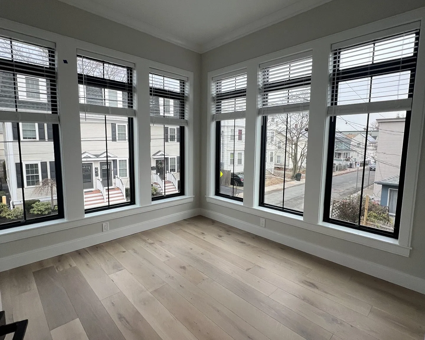 2 bed, 850 sqft, $3,995 — Photo 4