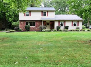 130 Woodview Dr, Cortland, OH