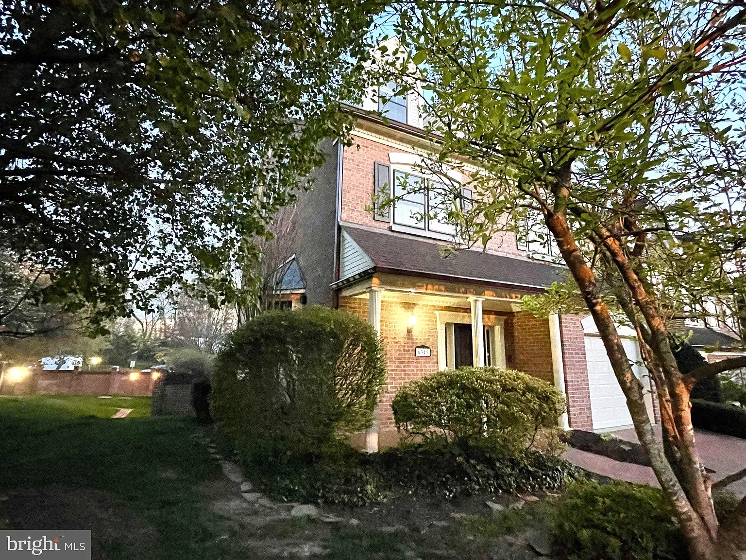 3 bed, 5.0 bath, 3581 sqft, $4,500 — Photo 1