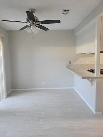 Empire Apartments — Photo 5