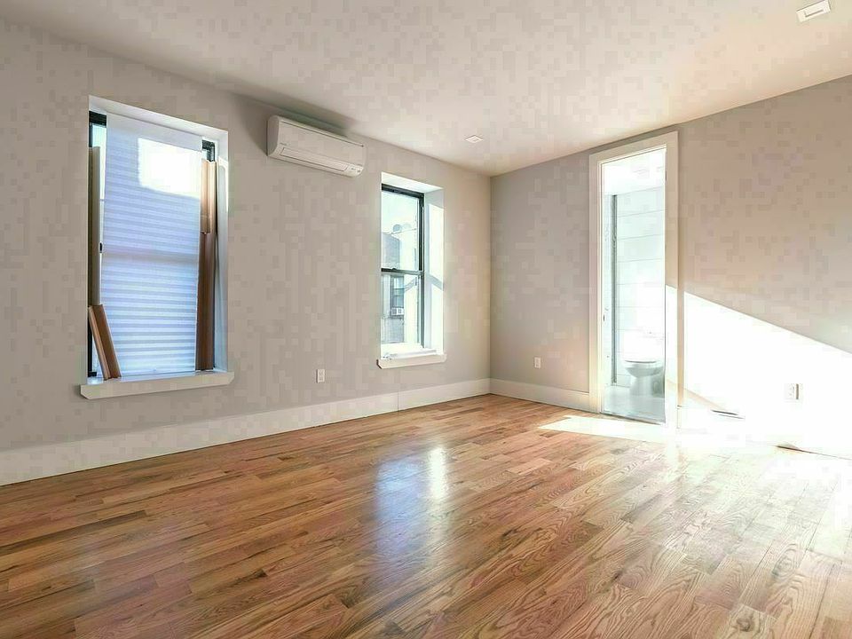 1st image of 245 Sullivan Pl #C10