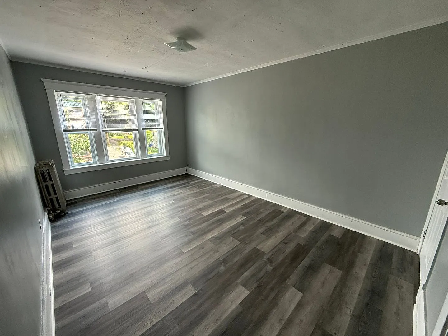 56-60 Fort Pleasant Avenue — Photo 3