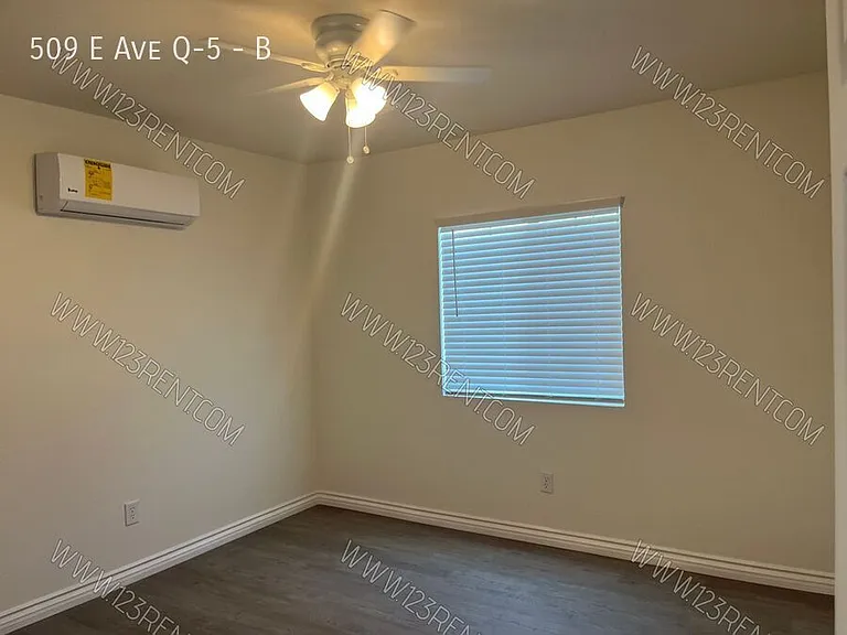 509 E Avenue Q #5-B — Photo 15