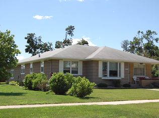 1210 6th Ave, Worthington, MN 56187