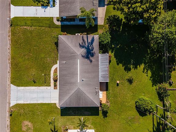 5th image of 141 Golf Club Ln