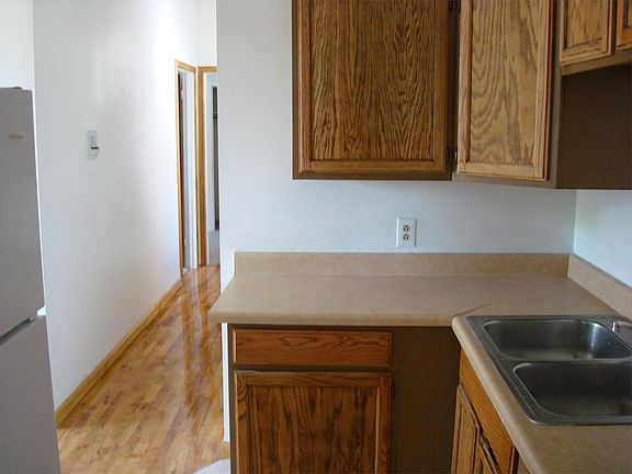 2nd image of 118 Cottage St APT 8