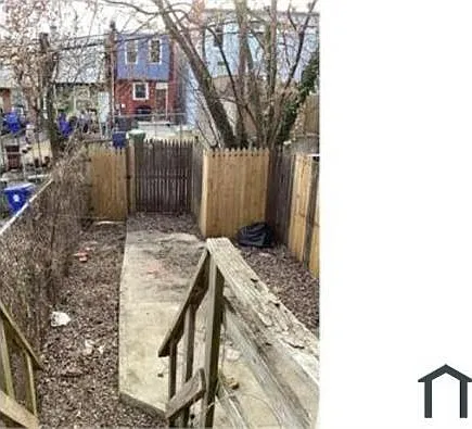 1535 Abbotston St — Photo 8
