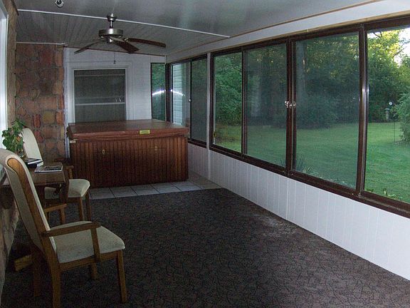 5th image of 23440 Canfield Ave