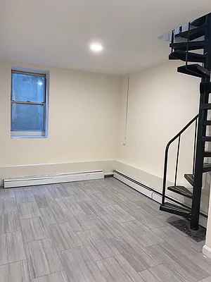 Rented by Chartwell Manhattan Realty | media 8