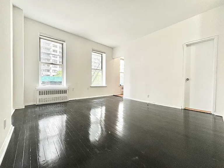 304 E 86th St #2A — Photo 3