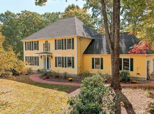 122 Grandview Dr, Weare, NH 03281