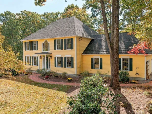 122 Grandview Drive, Weare, NH 03281