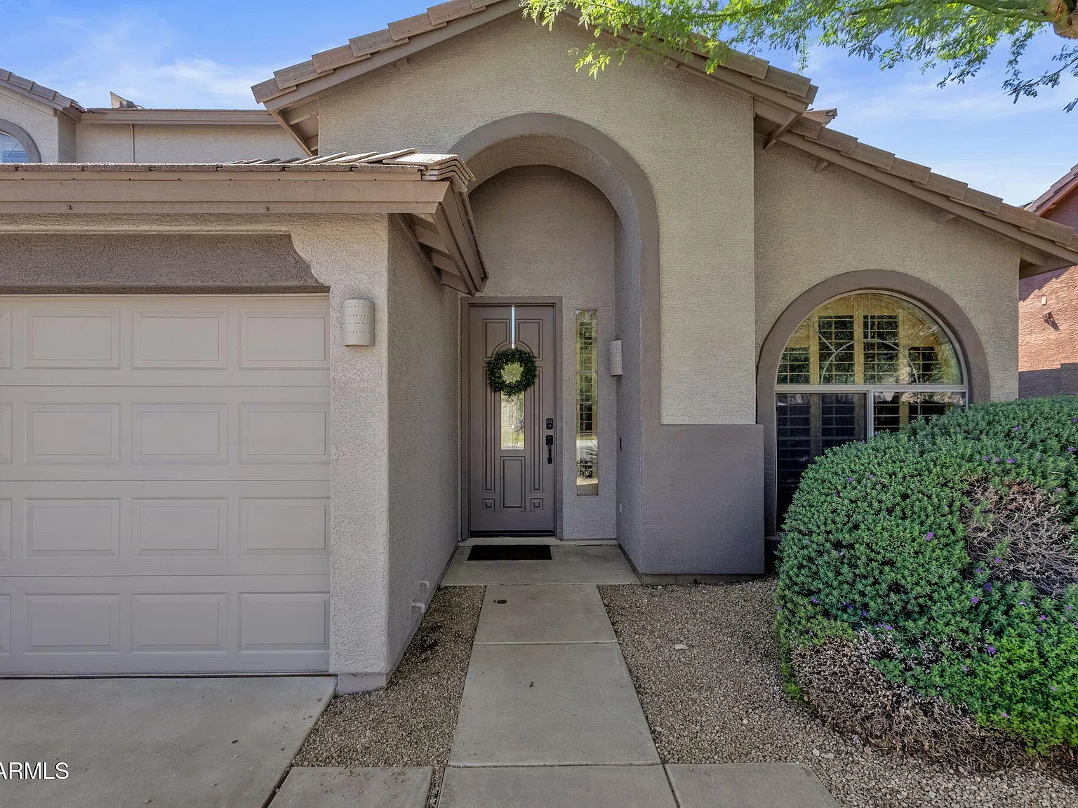 4 bed, 3.0 bath, 3097 sqft, $5,000 — Photo 2