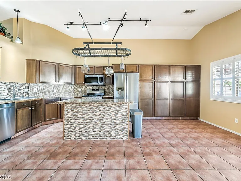 9346 Coral Berry St — Photo 15