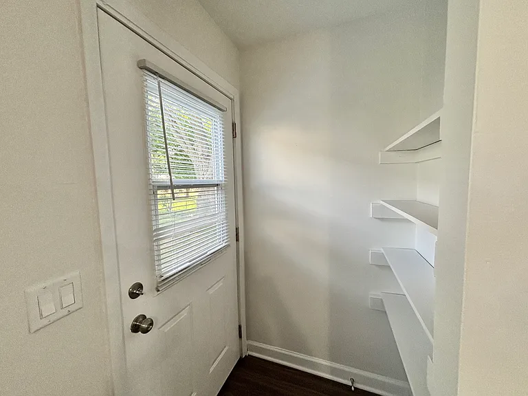575 Schiller St #17 — Photo 6
